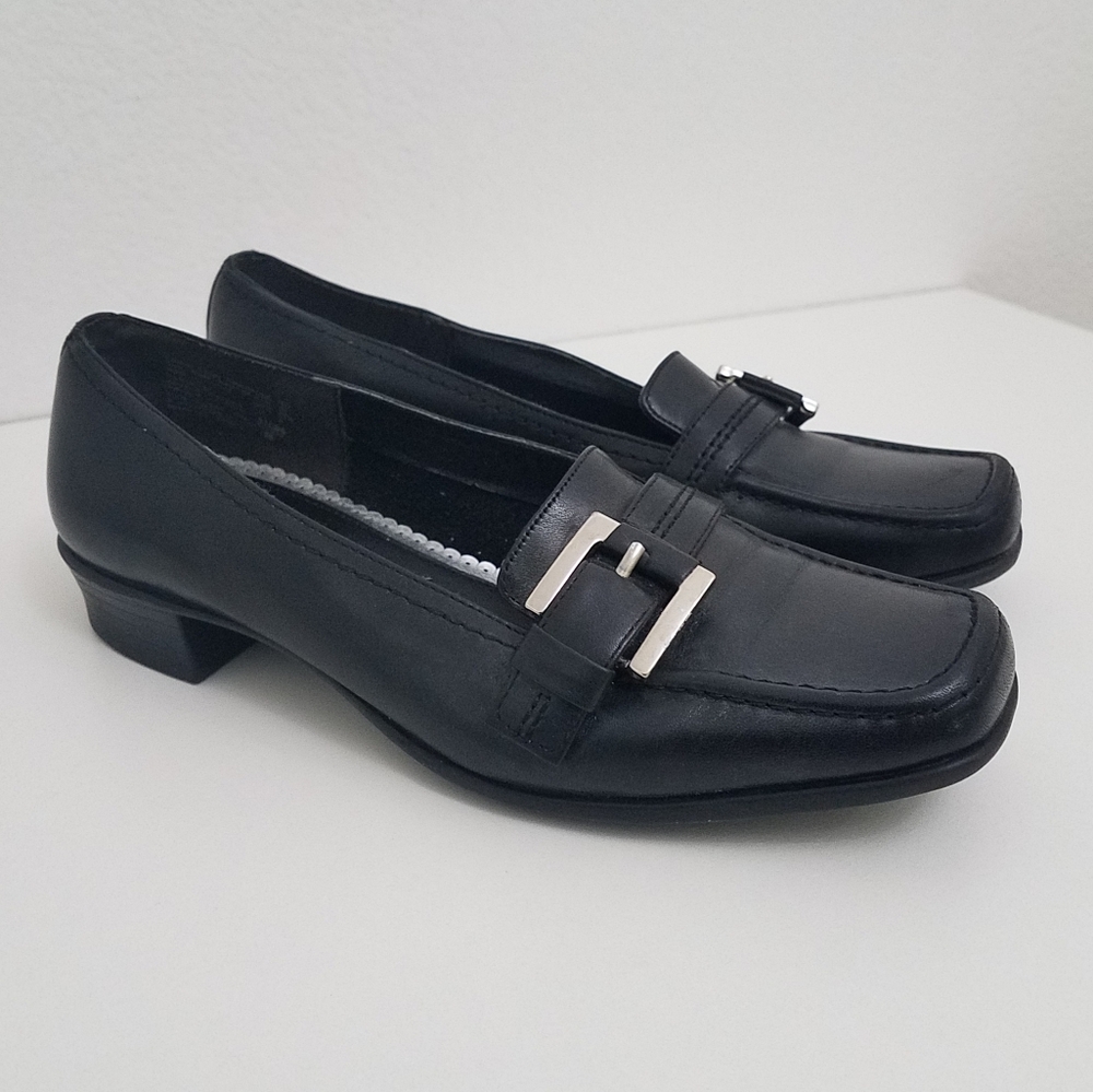 Today Only! $10 Predictions Leather Loafers